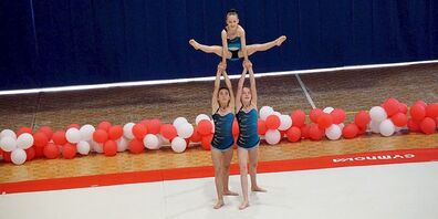 14 Athletinnen und Athleten vom Akro Team Gossau standen an den Schweizermeisterschaften der Sportakrobatik in Chiasso  im Einsatz.