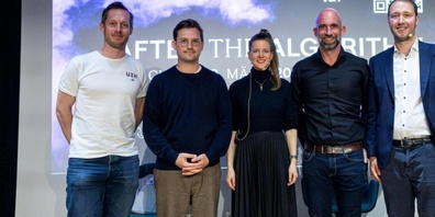 Der Veranstalter Ruben Kranendonk von UZH.ai, die drei Speaker Danny Buerkli von Windfall Trust, Sarah Levy von Swisscom, Prof. Dr. Laurenz Meier der Universität Zürich und der Moderator des Abends Raphael von Thiessen vom Kanton Zürich (von links nach rechts). 
