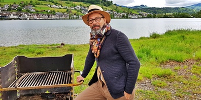 Der Schmerkner Ralf Ackermann fragt sich, wieso es auf der Kiesinsel einen Grill braucht. 