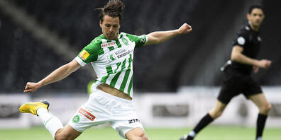 Der FC St. Gallen und der FC Luzern treffen am Montag im weitgehend leeren Berner Wankdorf im Cupfinal aufeinander. Für den Sieger wird es danach keine offizielle Feier mit den Fans geben. (Archivbild)