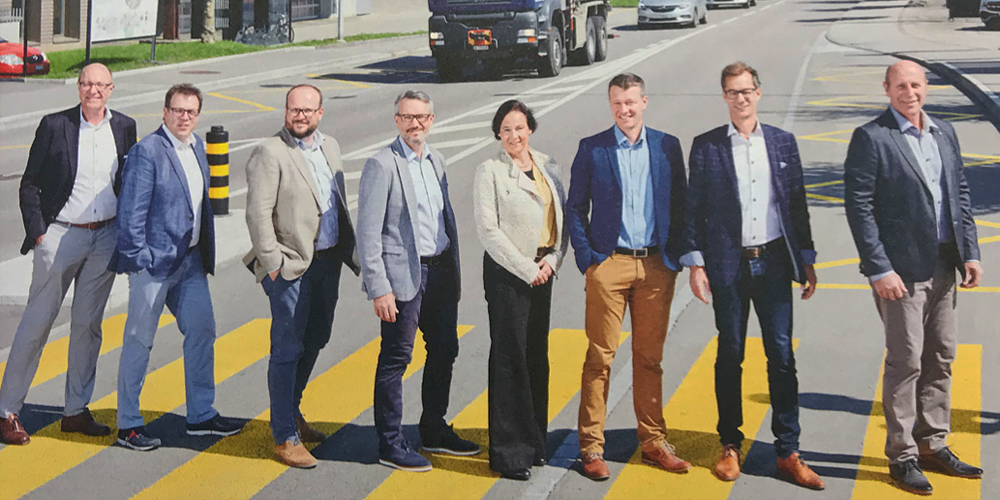 So warb der komplette Stadtrat auf der Titelseite des eigenen «Stadtjournals» auf der St.Gallerstrasse für die «Lebensader» im September 2019.»