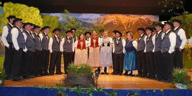 Der Jodelklub Schänis brillierte mit einem bunten Liederprogramm unter der Leitung von Mary Zahner-Mathis.