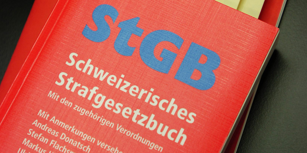 Weil sie gegen Artikel des Strafgesetzbuches verstossen haben, wurden im Kanton Schwyz im letzten Jahr 258 Personen verurteilt.