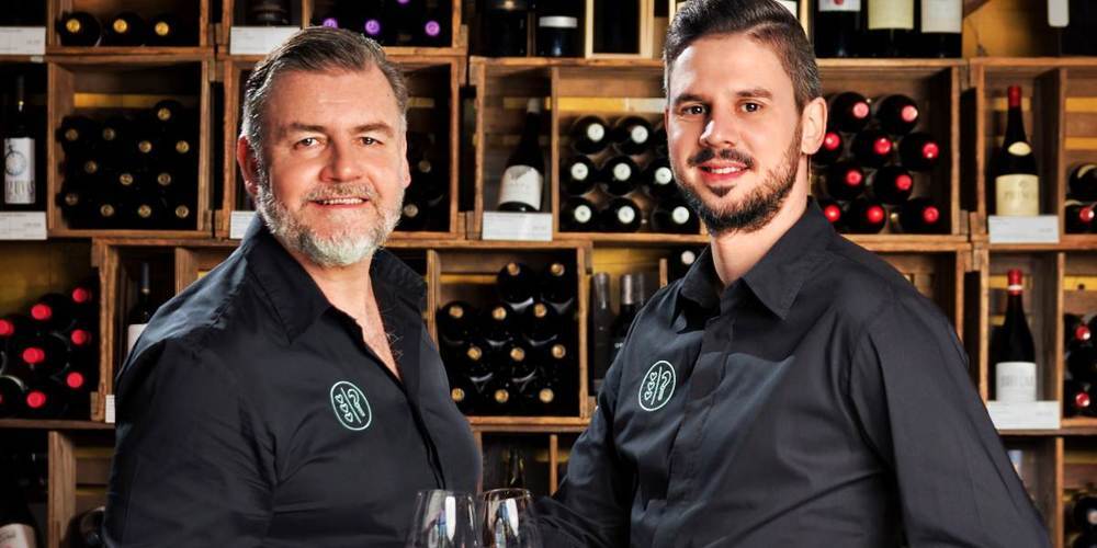Thomas Rossi (r.) und Gregor Meier laden herzlich zur Degustation ein.