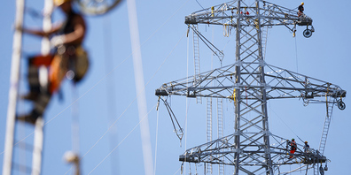 In Sachen Strommangellage sieht auch die Schwyzer Regierung nicht ein allzu hohes Risiko, da unser Land mit 41 grenzüberschreitenden Leitungen ins europäische Stromnetz eingebunden ist. 