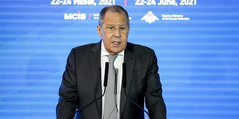 Der russische Außenminister Sergej Lawrow spricht auf der 9. Moskauer Konferenz für internationale Sicherheit (MCIS). Foto: Alexander Zemlianichenko/Pool AP/dpa