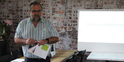 Josef Wyss referiert am Glasfaser-Gipfeltreffen und freut sich über den bisher erfolgten Glasfaserausbau in den Gemeinden Rebstein und Marbach. 