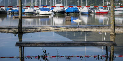 Im Bootshafen Biel ist der Seepegel einige Zentimeter gesunken.