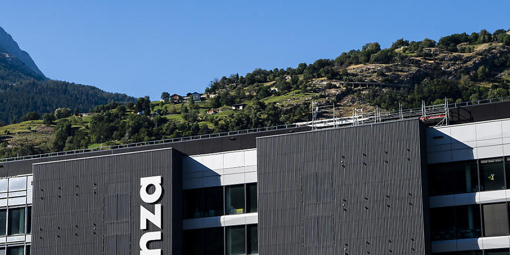 Lonza legt mit dem Coronaimpfstoff-Auftrag von Moderna ein beachtliches Tempo beim Wachstum hin. Die Prognosen für das laufende Jahr hat der Konzern erhöht.(Archivbild)