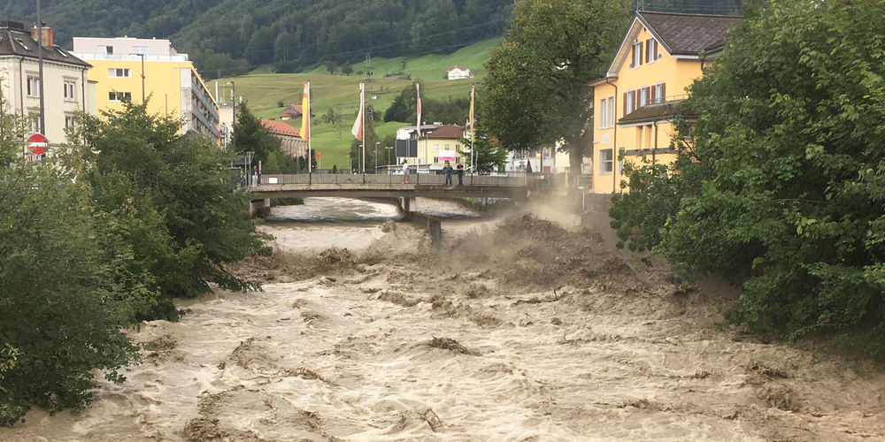 Die Wägitaler Aa tobte Mitte Juli.
