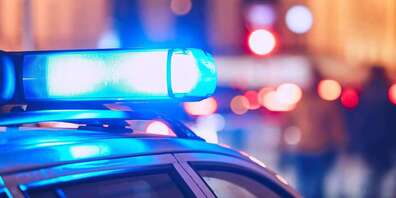 Sieben Polizeistreifen mit Blaulicht und Martinshorn,  da war was los...