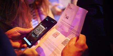 Für Geimpfte gibt es nur dann ein Schweizer Corona-Zertifikat, wenn sie auch mit einem in der Schweiz zugelassenen Wirkstoff geimpft sind. (Symbolbild)