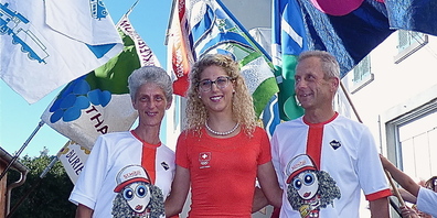 Jolanda Neff mit ihren Eltern wurde bei ihrer Rückkehr aus Rio 2016 von der Thaler Bevölkerung herzlich empfangen