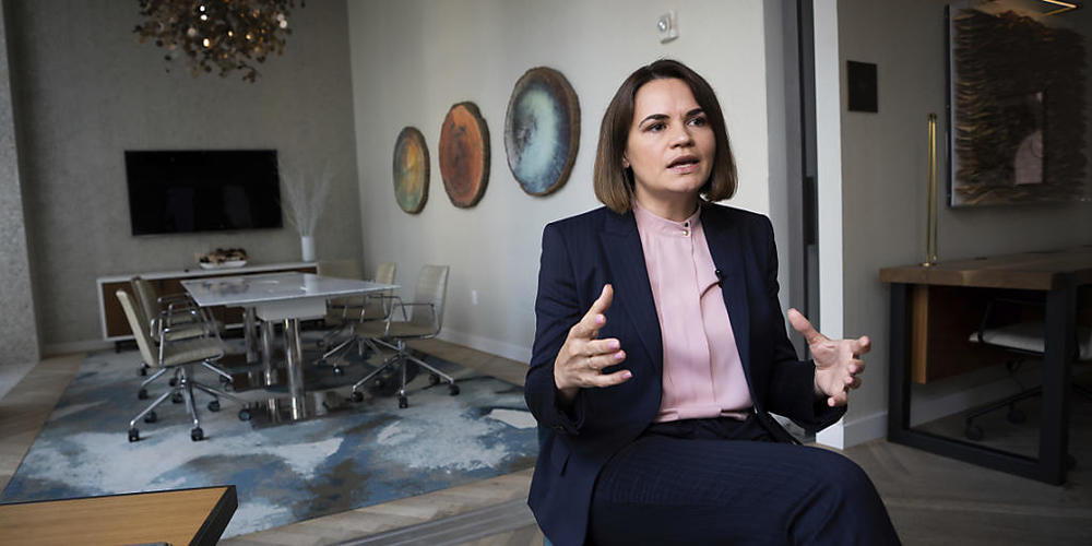 ARCHIV - Swetlana Tichanowskaja, Oppositionsführerin aus Belarus, hat US-Präsident Biden im Weißen Haus getroffen. Foto: Robert Bumsted/AP/dpa