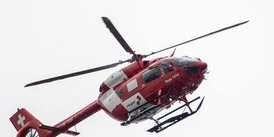 Ein schwer verletzter Feldarbeiter musste am Donnerstag im Kanton Thurgau von der Rega ins Spital geflogen werden. (Symbolbild)