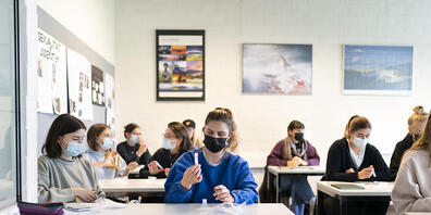 PCR-Speicheltest an einer Schule. (Symbolbild)