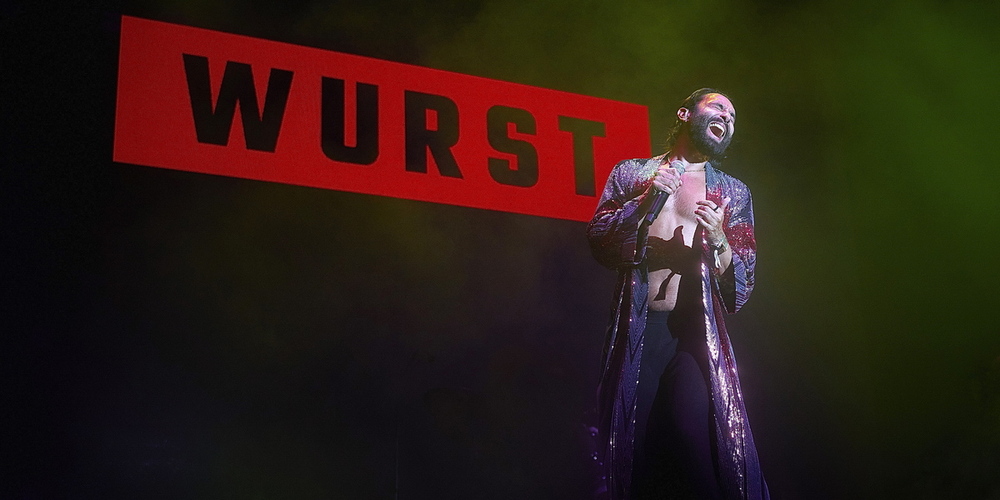 Conchita Wurst bei seinem/ihren vielumjubelten Mitternachtsauftritt