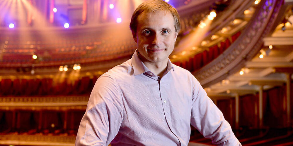 HANDOUT - Dirigent Wassili Petrenko. Foto: Graham Flack/Royal Philharmonic Orchestra/PA Media/dpa - ACHTUNG: Nur zur redaktionellen Verwendung im Zusammenhang mit der aktuellen Berichterstattung und nur mit vollständiger Nennung des vorstehenden C...