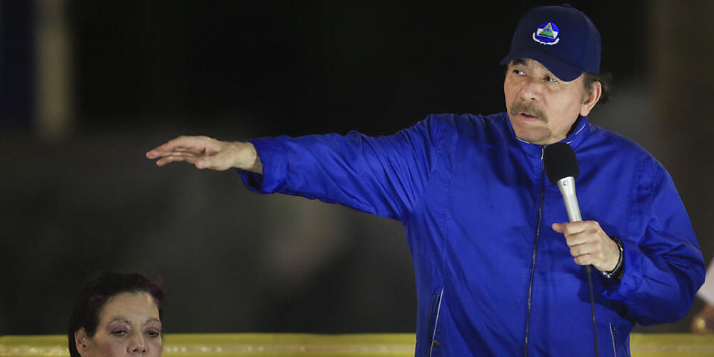 ARCHIV - Daniel Ortega, Präsident von Nicaragua, spricht neben Rosario Murillo, First Lady und Vizepräsidentin von Nicaragua. Ortega kandidiert bei der Präsidentenwahl im November dieses Jahres für seine vierte Amtszeit in Folge. Das teilte die Re...