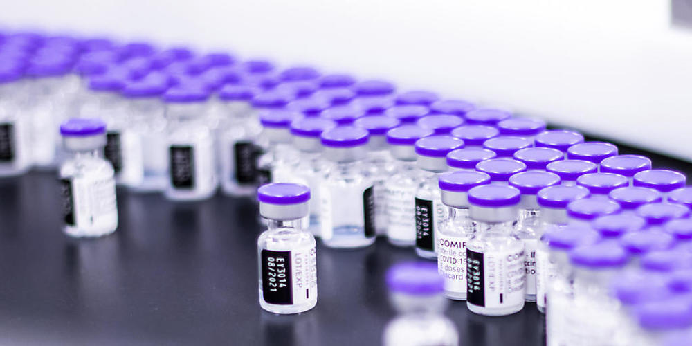 Der Mainzer Impfstoffhersteller Biontech schreibt nach Verlusten im Vorjahr im Jahr 2021 milliardenhohe Gewinne. Biontech und US-Partner Pfizer profitieren vom Erfolg der Coronaimpfung.(Archivbild)