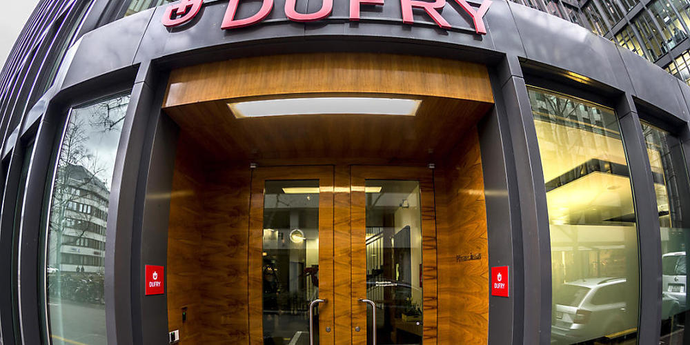 Der massiv geschrumpfte Reiseverkehr hat dem Basler Duty Free-Spezialisten auch im ersten Halbjahr zu schaffen gemacht. (Archivbild)