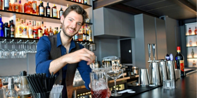 Sergey Keller hinter der Bar im Le Fumoir.