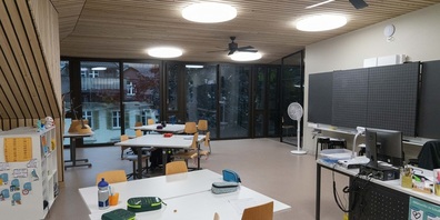 Neues Rosenau-Scbulzimmer
