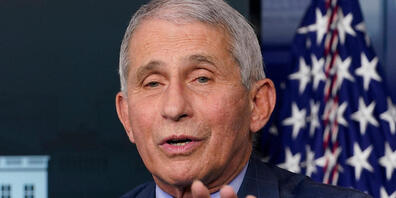 ARCHIV - Anthony Fauci, Direktor des Nationalen Instituts für Infektionskrankheiten, spricht im Weißen Haus über das Coronavirus. Der Gesundheitsexperte hat angesichts der Gefahr durch Varianten des Coronavirus erneut zum Impfen aufgerufen. Foto: ...