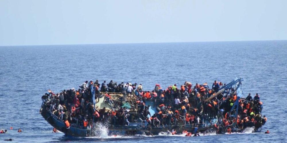 Helfer haben hunderte Flüchtlinge, die von Frankreich nach Grossbritannien gelangen wollten, aus Seenot gerettet. (Archivbild)