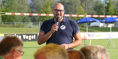 OK-Präsident Atilla Aybars eröffnete das 63. Grenzlandturnier der Faustballer