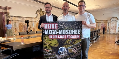 Petitionskomitee (v.l.): Sascha Schmid (Fraktionspräsident SVP SG, Kantonsrat SG), Donat Kuratli (Vize-Präsident SVP St.Gallen, Kantonsrat SG) und Kevin Loosli (Präsident JSVP SG).