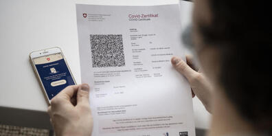 2'462'876 Zertifikate wurden in der Schweiz bisher für vollständig Geimpfte ausgestellt,  62'603 Genesene erhielten ebenfalls ein Zertifikat. (Archivbild)