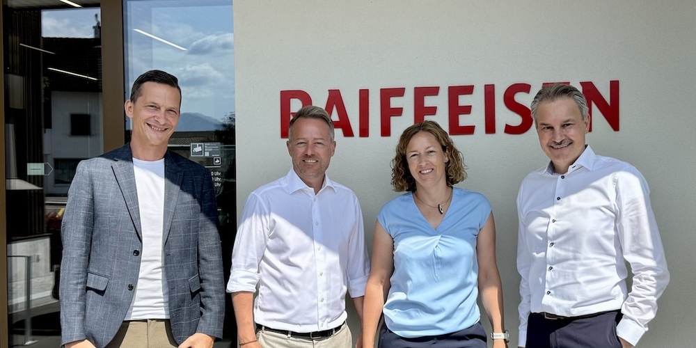 Die Vorsitzenden der Bankleitungen der Raiffeisen See- Gaster: v.l. Pascal Peter, Benken; Markus Jäger, Rapperswil-Jona; Eveline Rüegg, am Ricken; Herbert Zahner, Schänis-Amden.