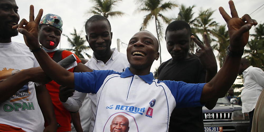 Tausende Menschen feierten auf den Strassen in Abidjan die Rückkehr des ehemaligen Präsidenten Laurent Gbagbo.