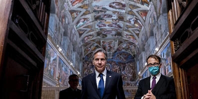 Außenminister Antony Blinken während einer Führung durch die Sixtinische Kapelle. Foto: Andrew Harnik/AP Pool/dpa