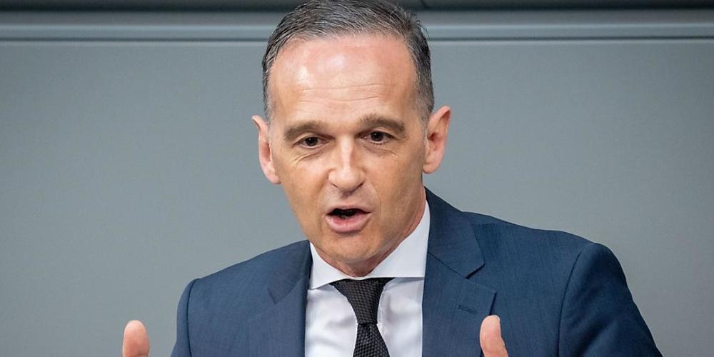 Heiko Maas (SPD), Außenminister, spricht im Bundestag zu den Abgeordneten. Foto: Kay Nietfeld/dpa