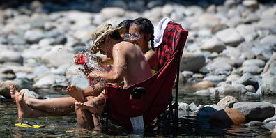 Bei Temperaturen über 40 Grad tut eine Abkühlung Not. Foto: Darryl Dyck/The Canadian Press via ZUMA/dpa