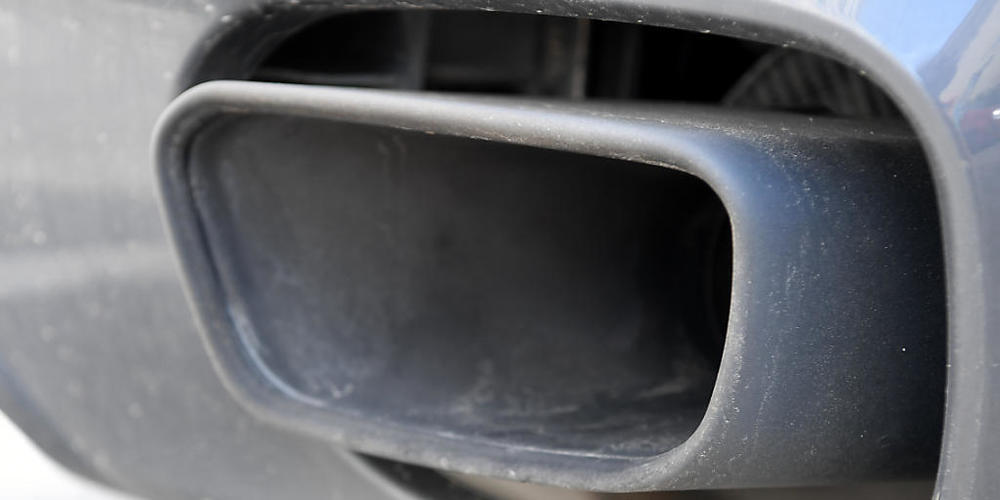Der CO2-Ausstoss von neu zugelassenen Autos auf Europas Strassen ist im Jahr 2020 deutlich zurückgegangen. (Archivbild)