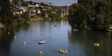 Von Zürich bis Schlieren ist die Limmat begradigt. Ein neues Projekt soll dem Fluss mehr Platz geben, aber auch Naherholungszonen schaffen. (Archivbild)