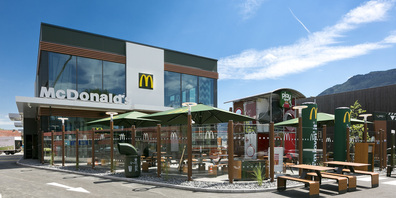 Der neue Hohetempel für alle Freunde eines gepflegten Weichbrötchens mit Bulette hat in Hohenems neu eröffnet.