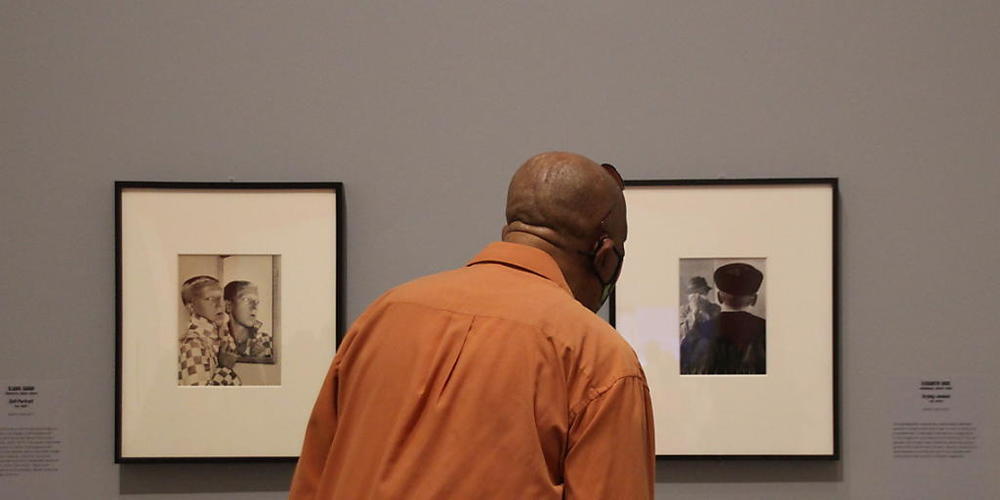 Die Ausstellung «The New Woman Behind The Camera» über Fotografinnen der ersten Hälfte des 20. Jahrhunderts im Metropolitan Museum mit rund 180 Bildern und Objekten von mehr als 120 Fotografinnen, beginnt am Freitag, 02.07.2021. Foto: Christina Ho...