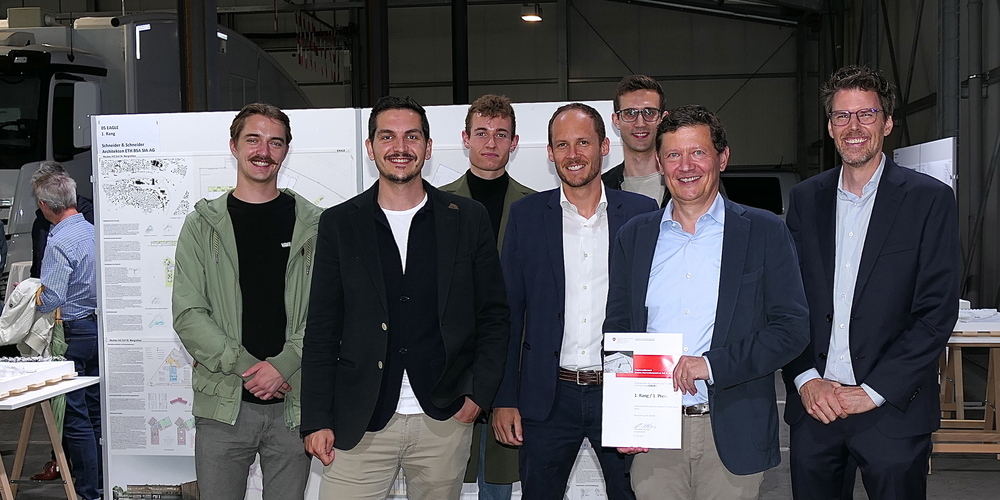 Das Siegerteam vom Architekturbüro Schneider & Schneider aus Aargau: v.l. Simon Albrecht, Themis Challas, Noah Schnyder, Tobias Humbel, Dominic Andermatt, Thomas Schneider und Michael Jung