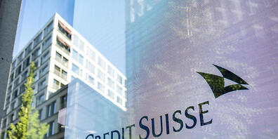 Die Credit Suisse stellt den Anlegern in die Greensill-Fonds weitere Rückzahlungen in Aussicht. Den Investoren sollen in der kommenden Woche weitere 0,75 Milliarden Dollar ausbezahlt werden. (Archivbild)