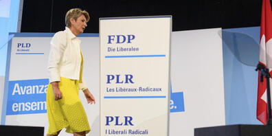 Bundesrätin Karin Keller-Sutter hat am Samstag an der FDP-Delegiertenversammlung in Martigny VS für die "Ehe für alle" geworben.