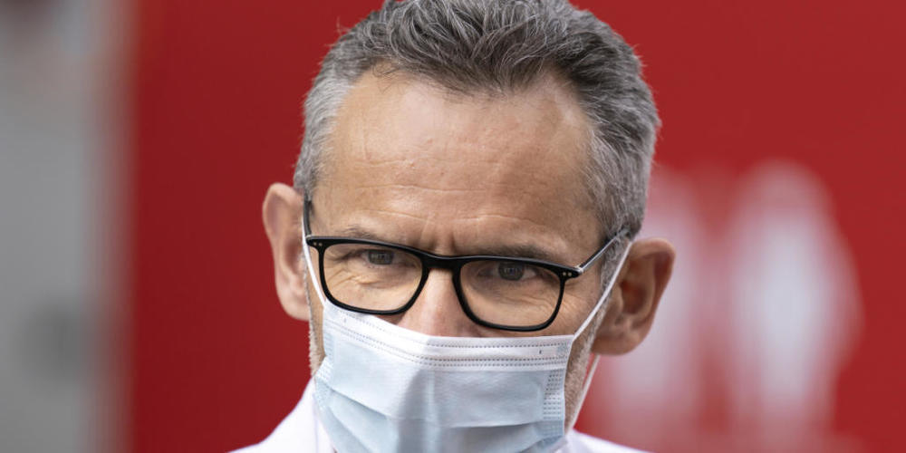 Urs Karrer, Vizepräsident der Covid-19-Taskforce des Bundes, ist besorgt wegen der "unkontrollierten EM-Euphorie". (Archivbild)