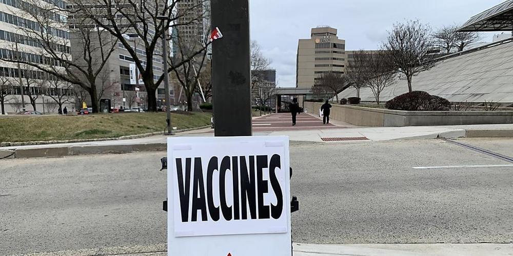 ARCHIV - Statt der angestrebten 70 Prozent sind in den USA bisher «nur» 67 Prozent aller Erwachsenen mindestens einmal geimpft. Foto: Lena Klimkeit/dpa