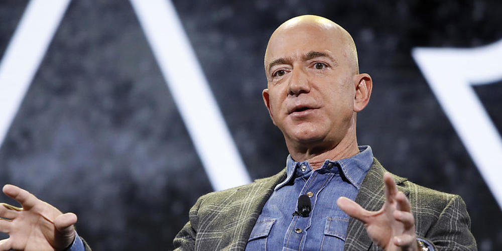 Aus dem Bücher-Versand ins Weltall: Jeff Bezos gibt am Montag die Leitung von Amazon ab - er hatte das Unternehmen vor 27 Jahren als Bücher-Versand gegründet. Sein nächstes Ziel - das Weltall: Am 20. Juli will er mit seinem Raumfahrtunternehmen Bl...