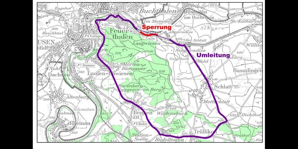 Für die Vollsperrung der Hauptstrasse durch Langwiesen wird eine Umleitung signalisiert.
