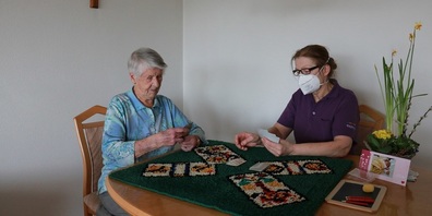  Zusammen spielen – oder doch lieber spazieren gehen? Dank "Begleitung und Unterstützung" wissen die Kunden eine Person bei sich, die flexibel auf ihre Wünsche eingeht.
