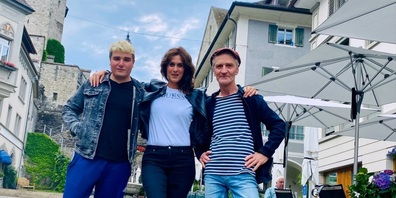 «Streetwise Supercat» (Anna Kohler und Jérôme Stern) treten zusammen mit dem Musiker Aaron (l.) auf.